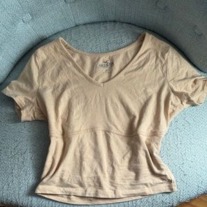 hollister crop top :)